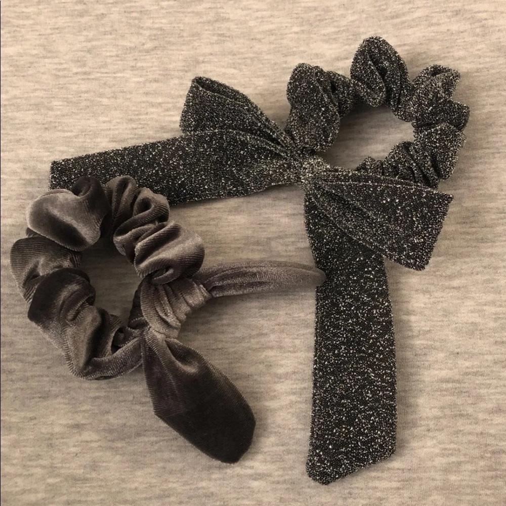 NWT VELVET AND SPARKLY SCRUNCHIE SET